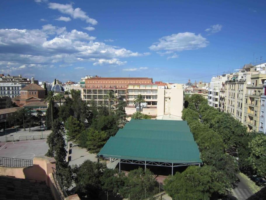 Young Penthouse Valensiya Dış mekan fotoğraf